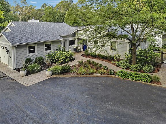 2nd image of 28440 N Ivy Ln