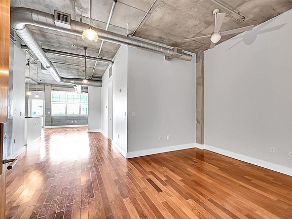 3rd image of 411 NW 1st Avenue #606
