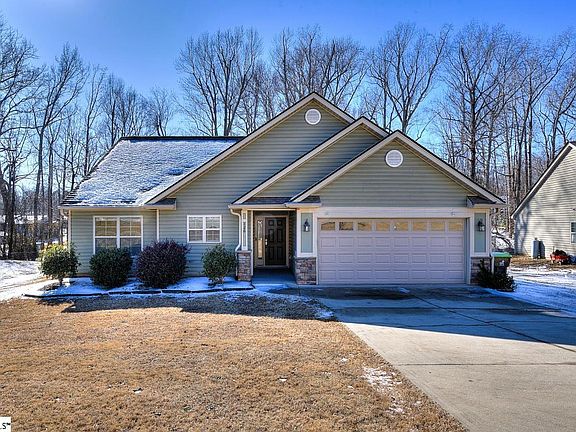 3rd image of 126 Brookwood Creek Dr
