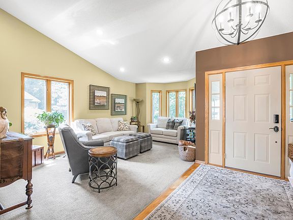 2nd image of 19363 E Tri Oak Cir NE