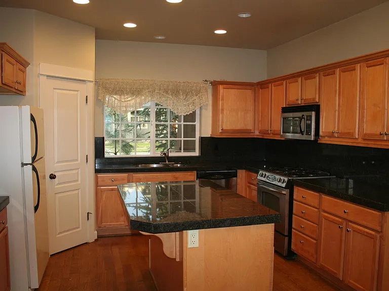 21331 Pecoraro Loop — Photo 4