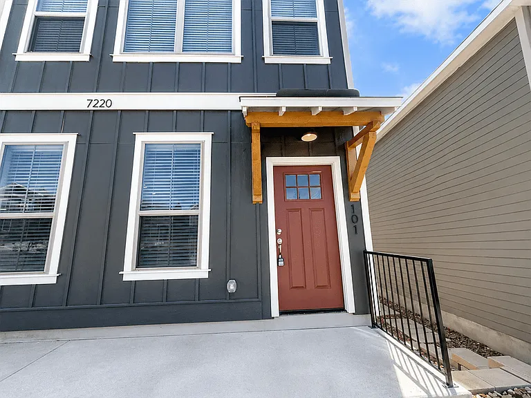 7220 Magnolia Vlg #101 — Photo 24