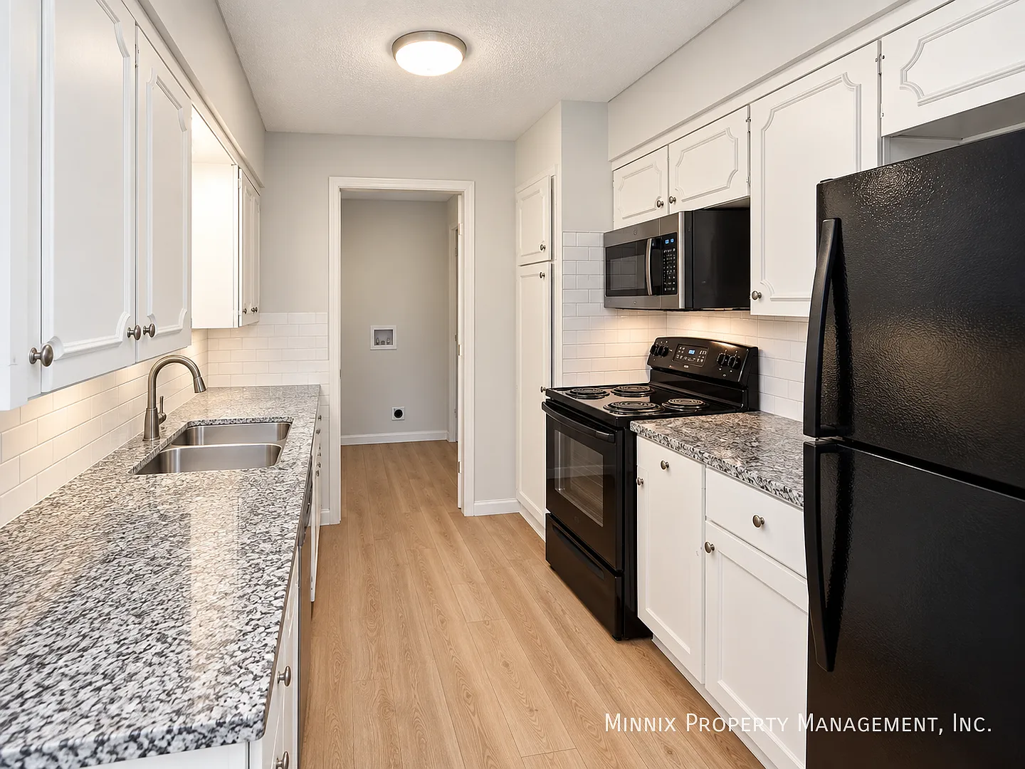 5 bedroom | 5109 48th St. — Photo 2