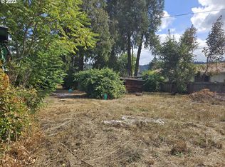 241 SE Gregory Dr, Winston, OR 97496