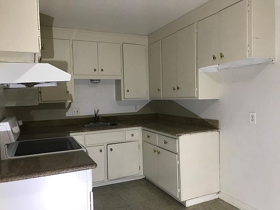 3rd image of 649 Blythe Ct APT 7
