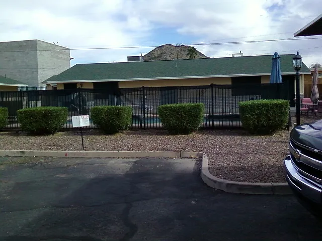 2 bed, 798 sqft, $1,200 — Photo 3