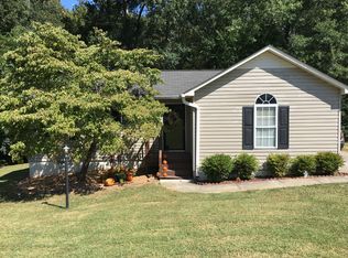 25 Greenvalley Rd SE, Silver Creek, GA 30173