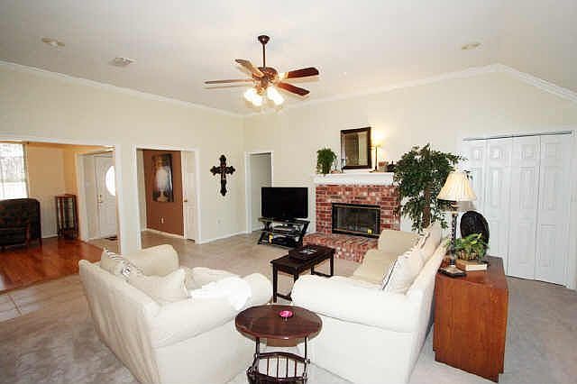2nd image of 14801 Meadowland Cir