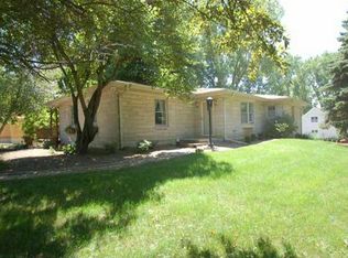 5325 N Willow Rd, Zionsville, IN 46077