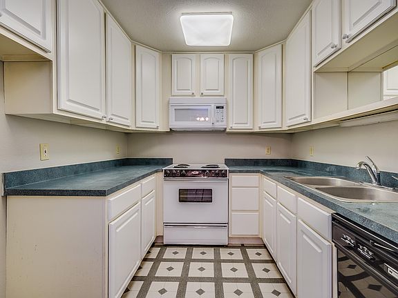 4th image of 5035 N 10th Pl Unit 113