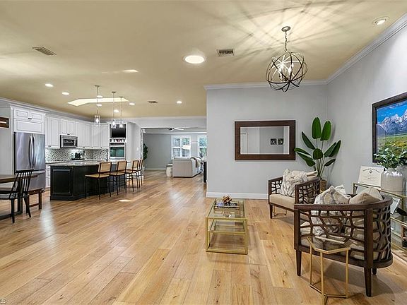 3rd image of 6417 Autumn Woods BLVD