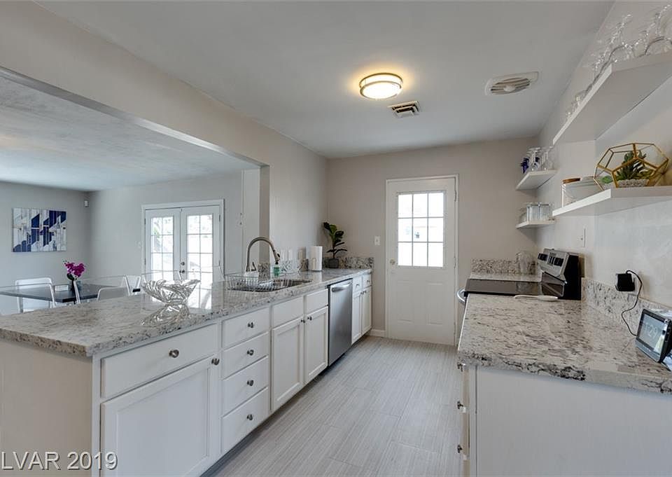 1st image of 1248 Melville Dr