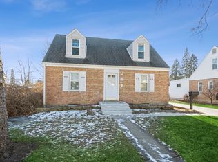 213 W Potomac Ave, Lombard, IL 60148