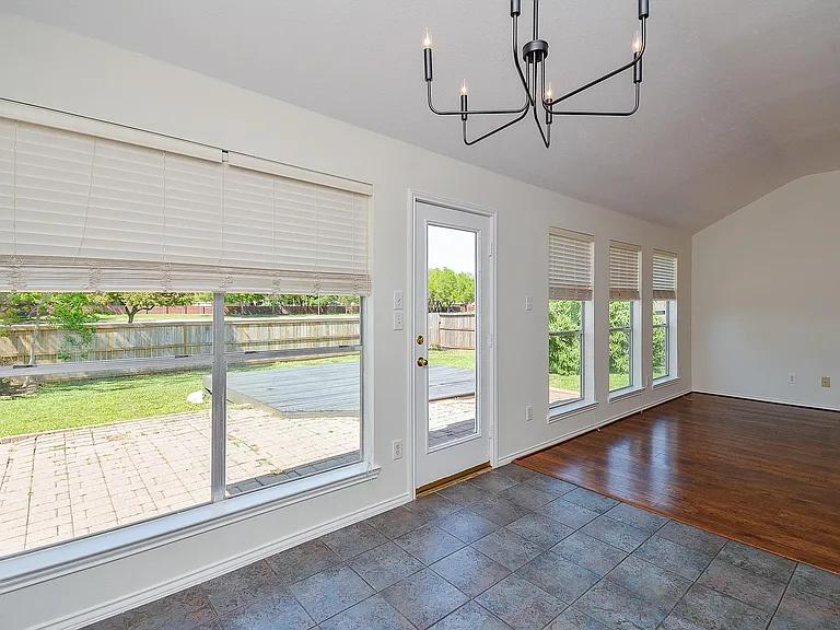 3815 Summerfield Dr — Photo 14