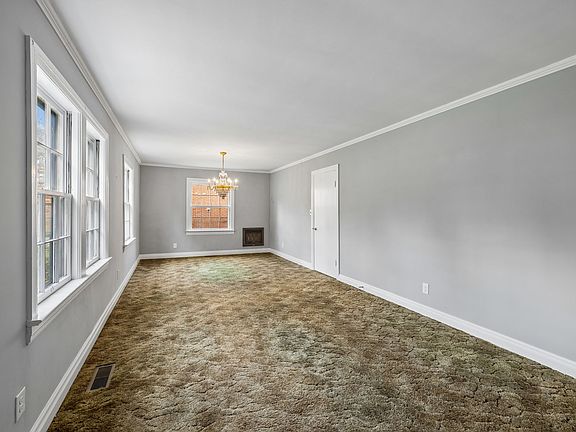 2nd image of 1022 Rolling Fields Cir
