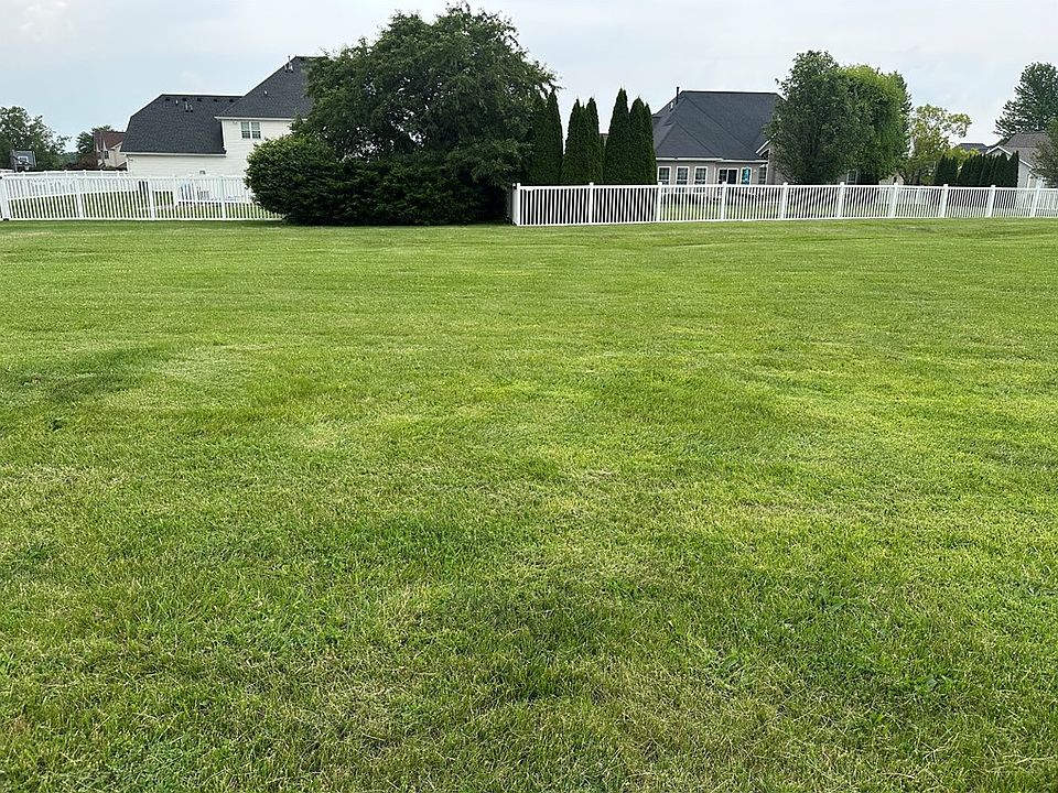 2nd image of 5 S Country Club Rd