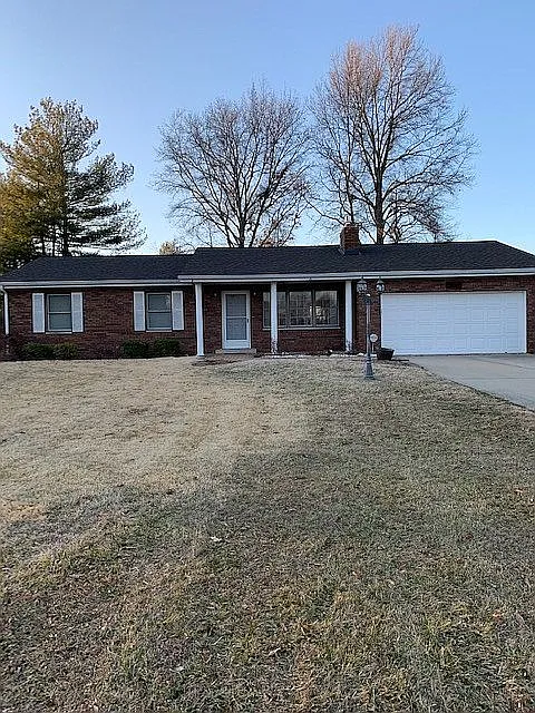 2317 Golfview Dr photo 1