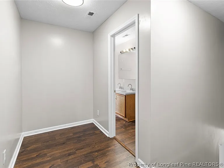 124 Hosta Dr — Photo 20