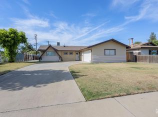 908 San Vicente Dr, Bakersfield, CA 93307