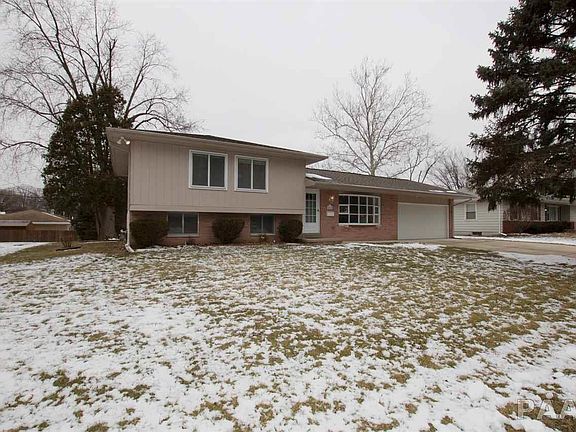 2nd image of 4015 N Brookridge Pl