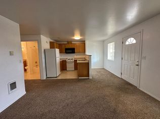 1152 SW 17th St #6, Redmond, OR 97756