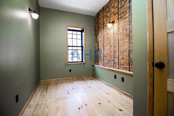 Rented by At Home Realty NY LLC | media 44