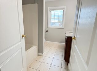 213 Skeele St #213, Chicopee, MA 01013