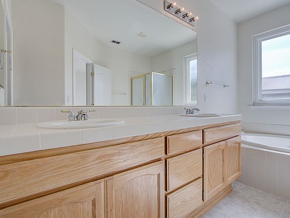 3rd image of 8025 Bester Ct