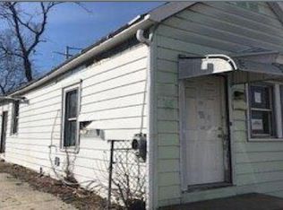 22 Pine St, Westville, NJ 08093