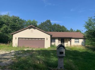 182 Deer Run Estates Ln, New Douglas, IL 62074