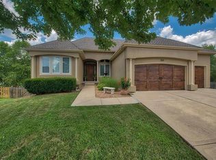 224 NE Hidden Valley Cir, Lees Summit, MO 64064