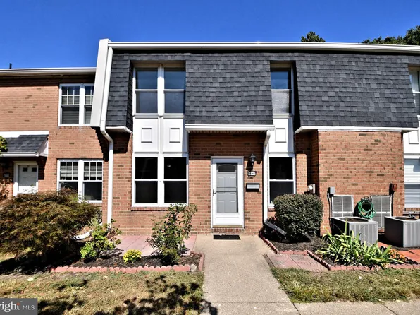 2087 Harbour Dr, Palmyra, NJ 08065