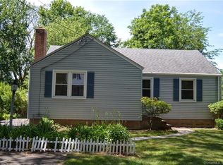 21 Elm Dr, West Hartford, CT 06110