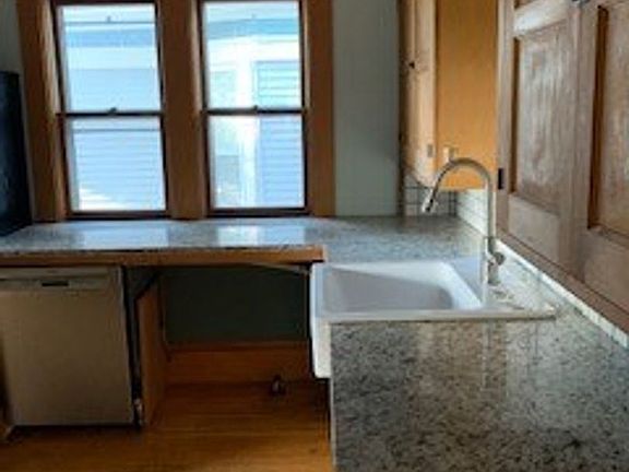 4th image of 2609 Colfax Ave S