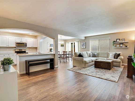 5th image of 7212 179th Street Ct E