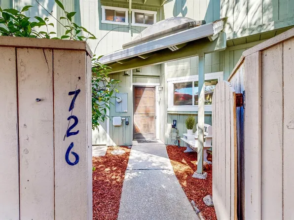 726 Racquet Club Circle, Rohnert Park, CA 94928