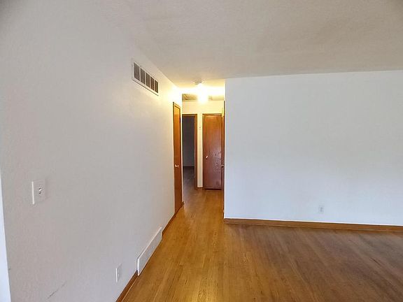 5th image of 2401 Park Dr