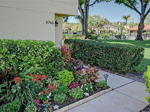 5th image of 5745 Gardens Dr #5-204