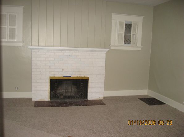 450 Rose Ln