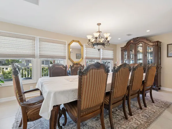 33 Beach 221st Street image 10 of 29