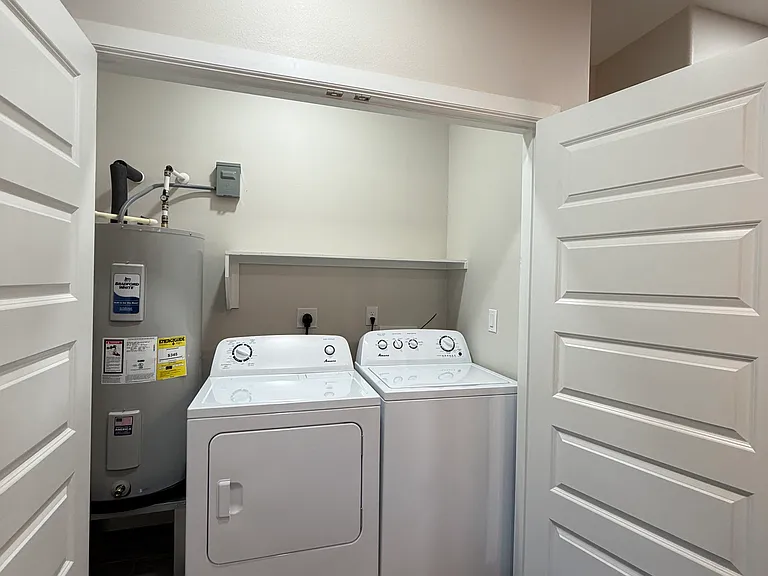 3800 Ventura Ave #2 — Photo 6