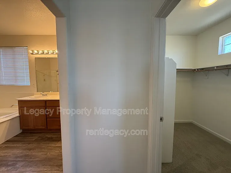 1552 Bailey Dr — Photo 22