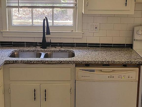 4th image of 5558 Estates Ct