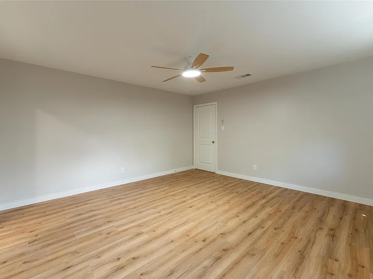 6119 S Braeswood Blvd — Photo 33