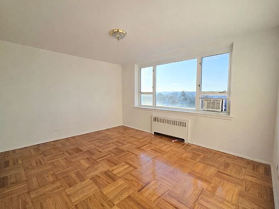 2nd image of 5355 Henry Hudson Pkwy #11H
