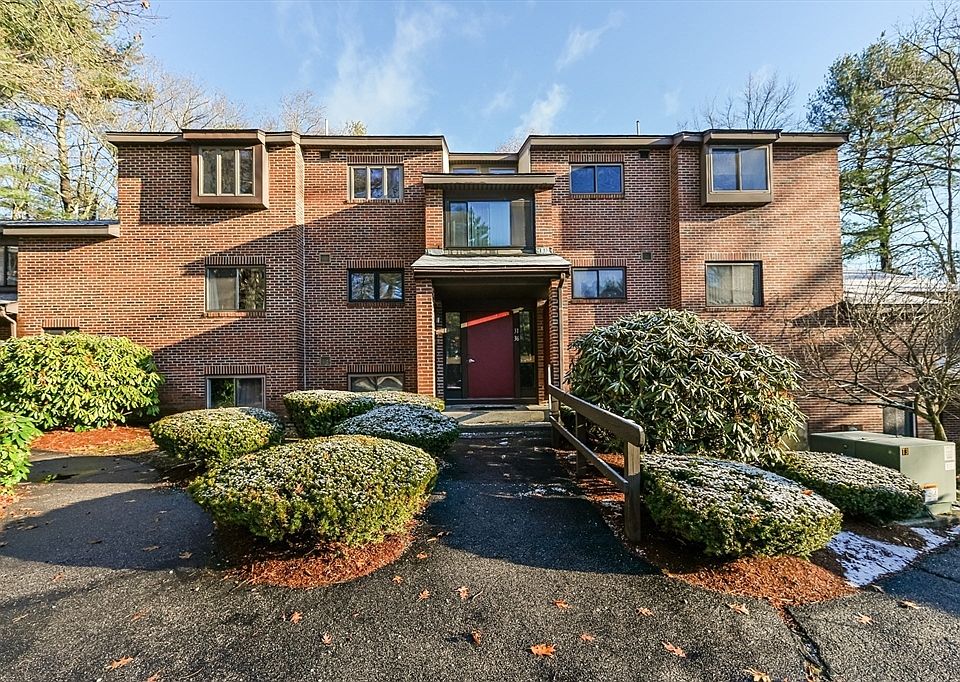 1st image of 31 Highwood Dr Unit 31