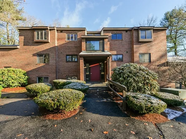 31 Highwood Dr Unit 31, Franklin, MA 02038