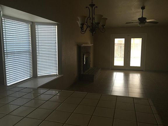 5th image of 4641 W Iris Ct