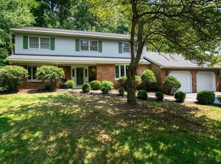 7 Eagle Trce, Ballston Lake, NY 12019