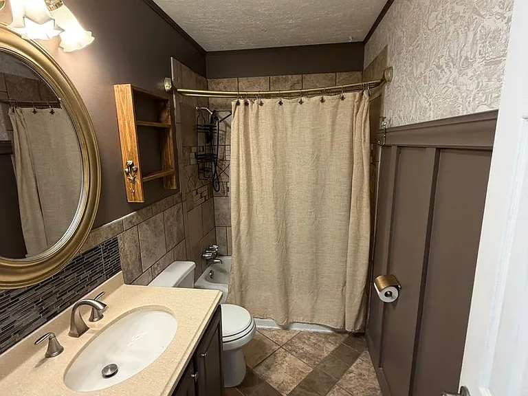 600 Dadson Dr — Photo 16